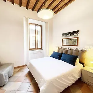 https://casa-montanini-centro-storico.it-tuscanyhotel.com